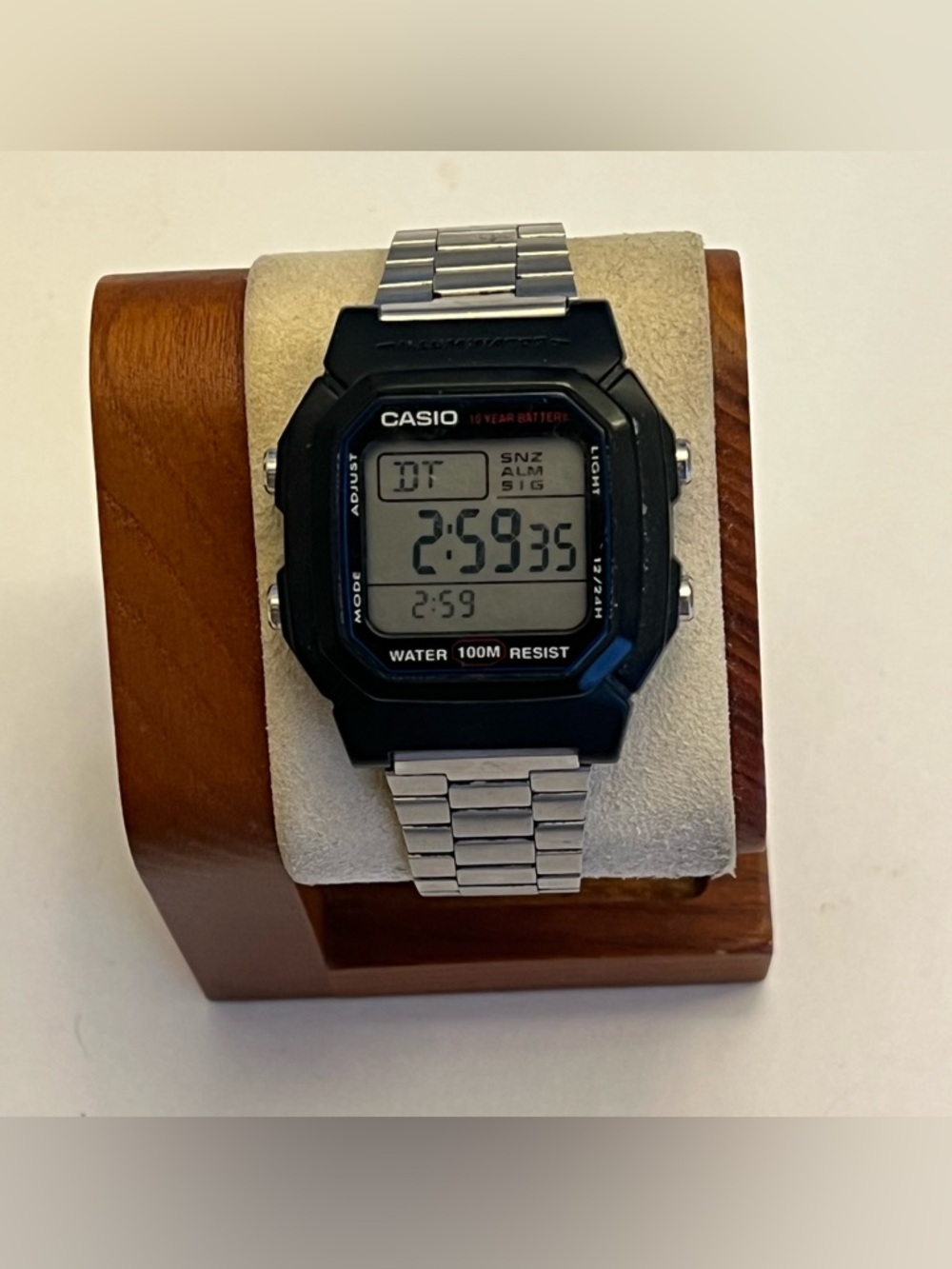 Vintage Casio Wristwatch 3240‎ W-800